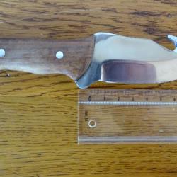 couteau &agrave; d&eacute;pecer avec son &eacute;tui