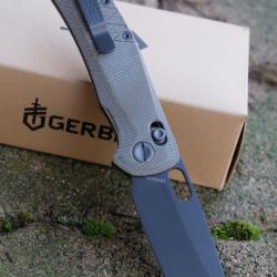 Couteau Gerber Scout Tan Lame Acier 440A Black Drop Point Manche Micarta Crossbar Clip 4582