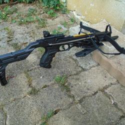 Man Kung pistolet arbal&egrave;te noir Alligator TCS2 professionnel de 80 lb 185 fps Livr&eacute; Avec Fl&egrave;ches 001