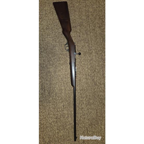 Carabine � verrou 22lr de marque Humbert en excellent �tat g�n�ral.beau bois,mecanique tr�s fluide.