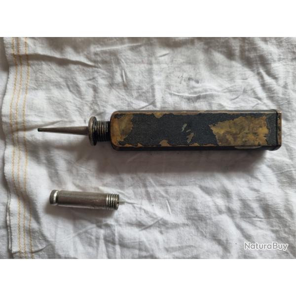 Huilier Laiton, THOMPSON