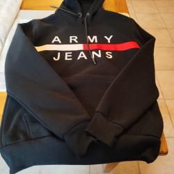 Tr&egrave;s joli sweat ARMY JEANS