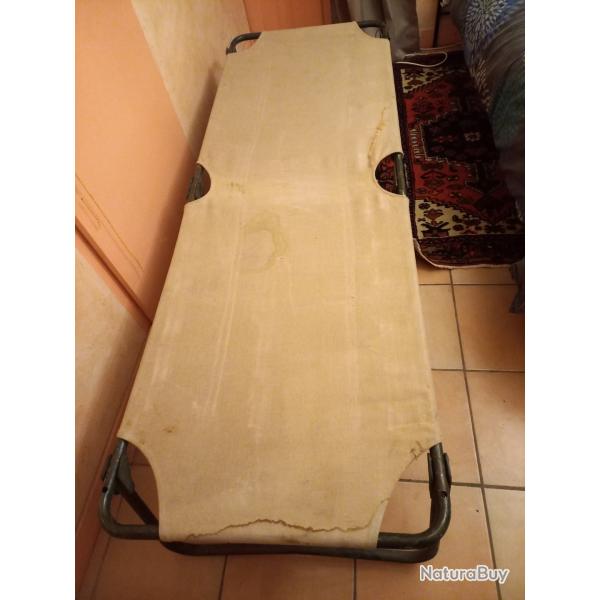 Ancien lit de camp Picot