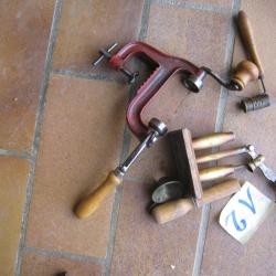 LOT SERTISSEUR ET ACCESSOIRES CAL 12