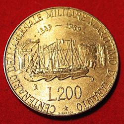 Italie piece commemorative 200 lires  (arsenal militaire)1989 ttb