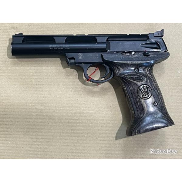pistolet Smith & Wesson mod. 22 A crosse bois lamell�e calibre 22 LR canon de 6"