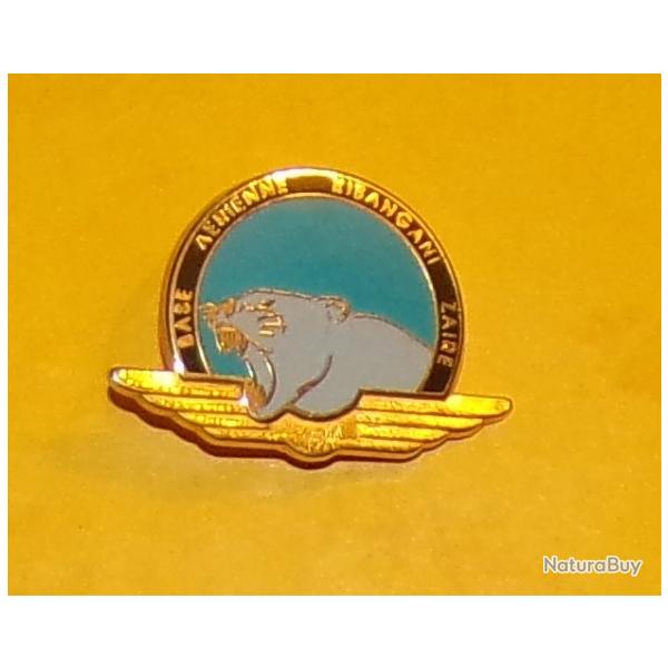 Base A�rienne de KISANGANI, ZAIRE, (Op�ration TURQUOISE)rondache bleu turquoise bordure verte pos�e