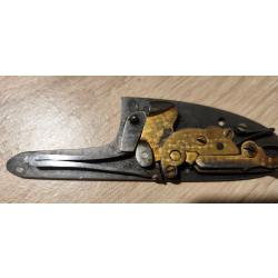 Belle platine de fusil cisel&eacute;e pour exposition/ D&eacute;coration