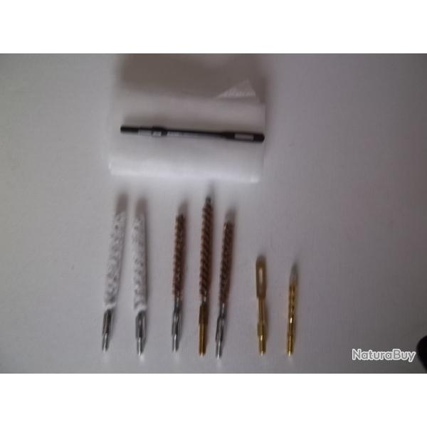 Necessaire de nettoyage pour armes