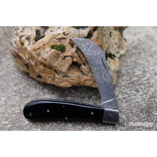Beau Couteau Grand-P�re Vannier Lame Serpette Damas 128 Couches Manche R�sine Fabric Artisanale 01