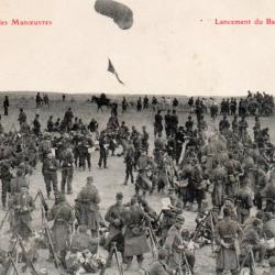 CPA - Les grandes Manoeuvres Lancement du ballon - signal - N&deg;7450
