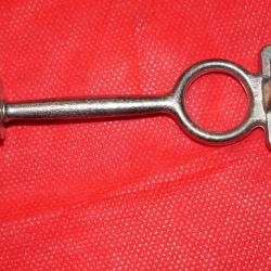 Tire douilles et extracteur pour douilles de calibre 12