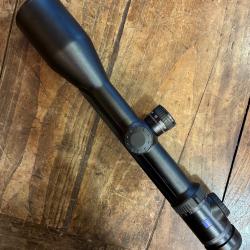 Zeiss V8 4.8-35x60 ASV Neuve Mod&egrave;le d'Exposition