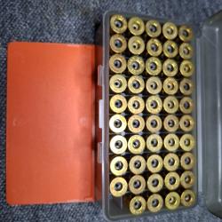 Bo&icirc;te avec &Eacute;tuis de 44 mag vides non amorc&eacute;es (49)