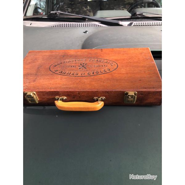 Bo�te vintage manufrance