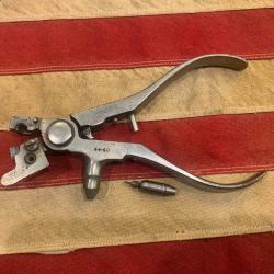 Pince manuelle de rechargement Ideal calibre 44-40 Winchester