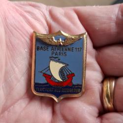 INSIGNE BA 117 PARIS