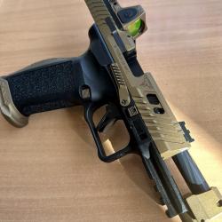 CANIK TTI COMBAT CAL 9X19 + Point rouge TRIJICON RMR 3.25 MOA