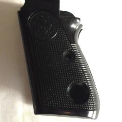 Plaquettes crosse pour pistolets  BERETTA  - 22 Lr -  s&eacute;rie 70 - tr&egrave;s bon &eacute;tat -