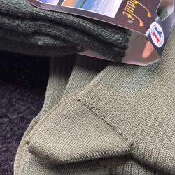 Magnifique lot de 6 paires de chaussettes verte sans motif , destockage chasse au ench&egrave;res lot 243