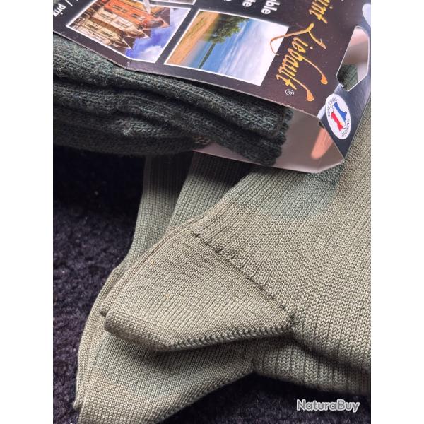 Magnifique lot de 6 paires de chaussettes verte sans motif , destockage chasse au ench�res lot 243