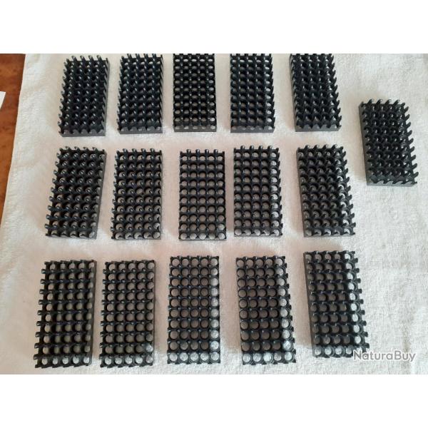 16 boites  de rangement VIDES pour 9 mm