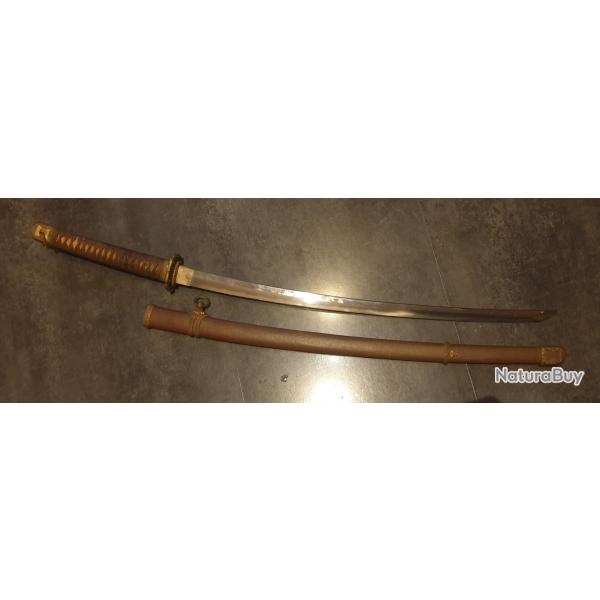 Katana japonais Shin-Gunt complet WWII sign� Seki Kanetada . Nagasa 63 cm . Hamon visible.