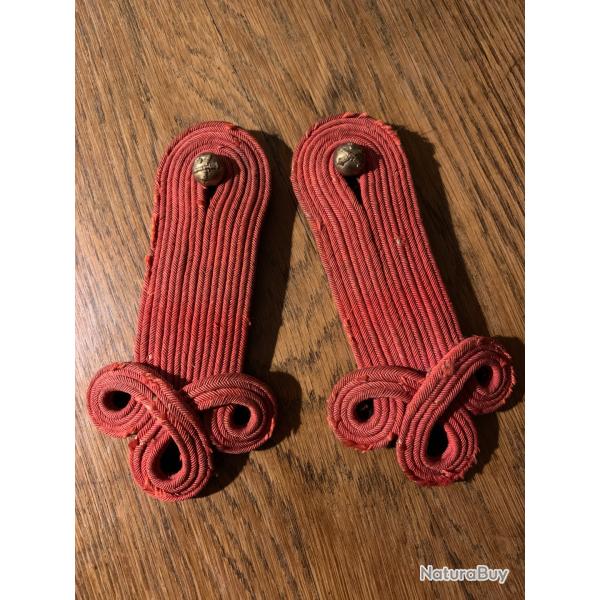 �paulettes tr�fles rouges pour dolman d'officier d'artillerie