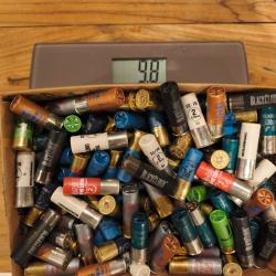 1� sans prix de r&eacute;serve &eacute;norme lot de 9.800kg cartouches acier cal12