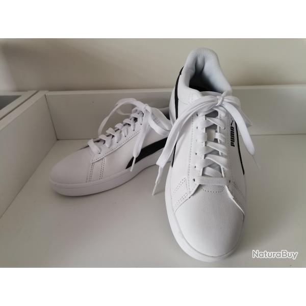 Puma Smash 3.0 Nightkeeper Jr 397991-01 Kids taille 36 neuves