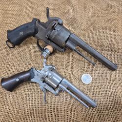 Lot de deux Revolver a broche