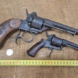 Lot de deux Revolvers a broche don un tr&egrave;s gros model