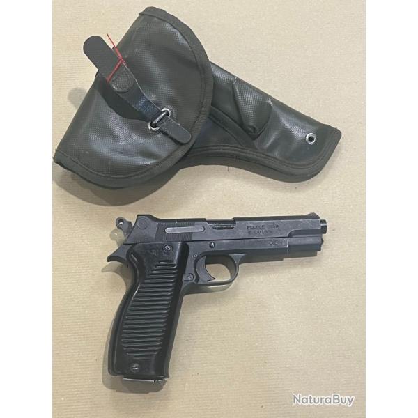 pistolet MAS mod�le 1950 calibre 9 para + �tui de transport