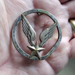 INSIGNE DE BERET ALAT ( ANCIEN -  DRAGO ROMAINVILLE )