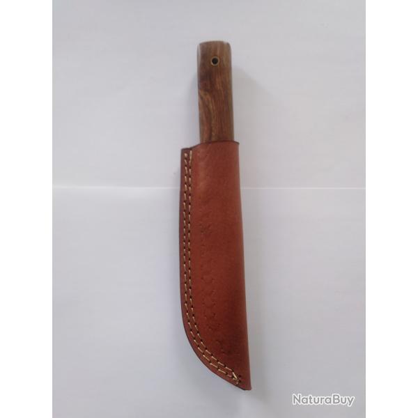 Couteau de chasse Bushcraft Survie � lame fixe