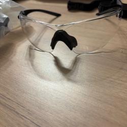 Lunette boll&eacute;