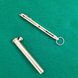 Doseuse &agrave; main et Amorceur &agrave; main tout laiton pour poudre noire