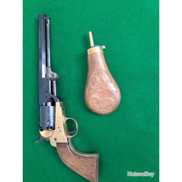 Poire � poudre noire en cuivre et laiton. Poire vendu vide sans poudre.