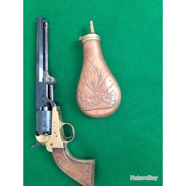 Poire � poudre noire cuivre et laiton. Poire vendu vide sans poudre.