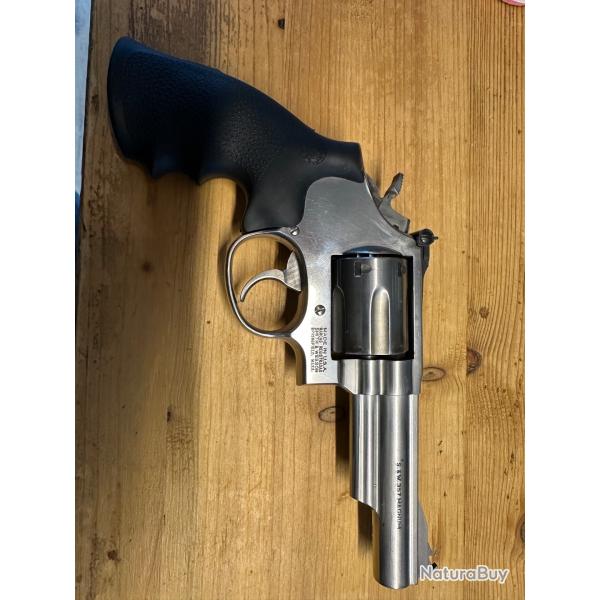 Pistolet 347 Smith et Wesson