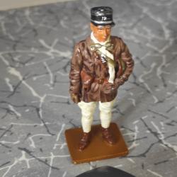 BIBELOT  SOLDAT CAPTAIN OF TANKS ( del prado ) 6 CM