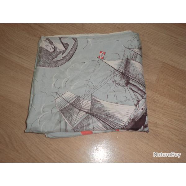 foulard vintage  carr� sur soie marines militaire  / 85 X 82 cm