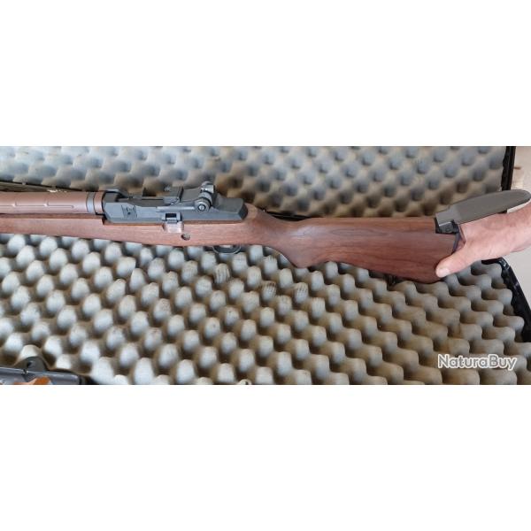 Fusil SPRINGFIELD ARMORY M1A1/ 308 WINCHESTER,tr�s bon �tat g�n�ral..Avec 5 chargeurs et sangle.