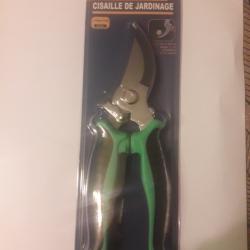 Secateur neuf