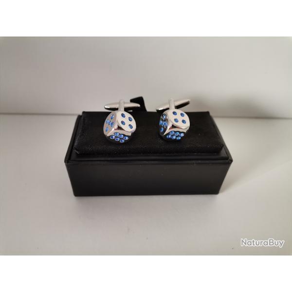 Boutons de manchettes d�s argent�s/brillants bleus neufs