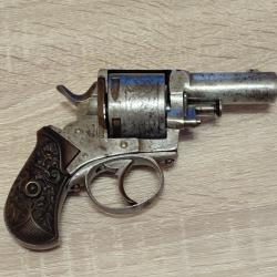 Revolver British Bull Dog 450