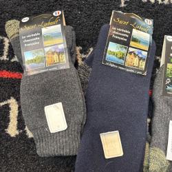 lot de 2 chaussettes + 2 chaussons 39/42 a vendre aux ench&egrave;re destockage chasse ench&egrave;re