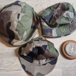 Divers &eacute;l&eacute;ments militaire notamment chapeaux