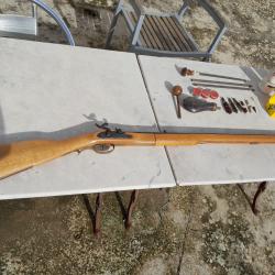 Fusil poudre noire kentucky  cal.45 percussion, avec acc&eacute;ssoires