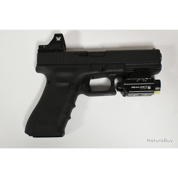 PISTOLET GLOCK 17 GEN 4 + DEFENDER + LAMPE ( occasion )